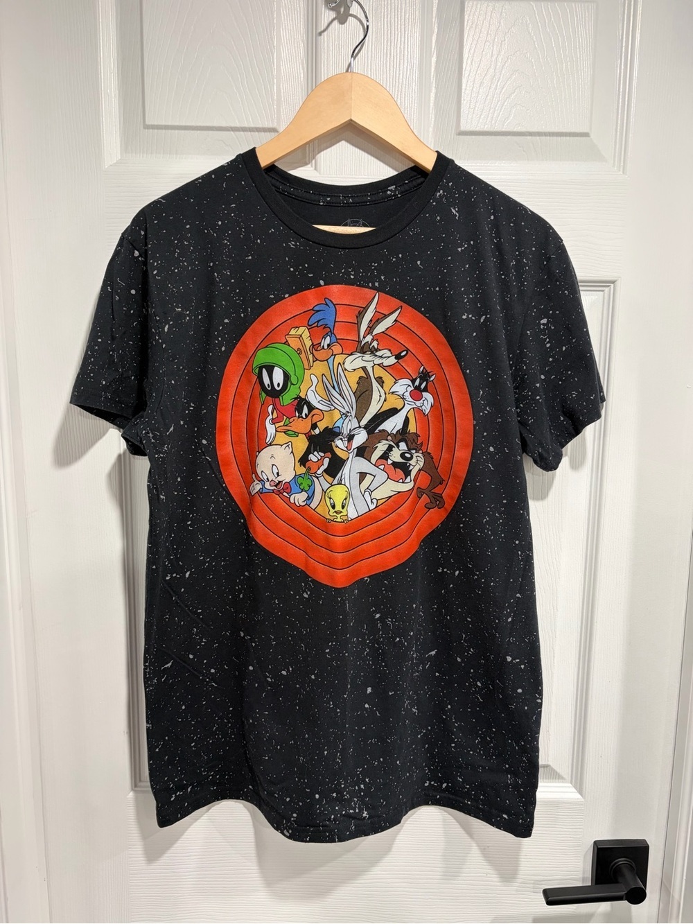 Women’s Looney Tunes Black Speckled Graphic Tee T-Shirt